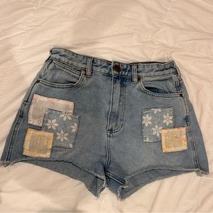 billabong patch shorts